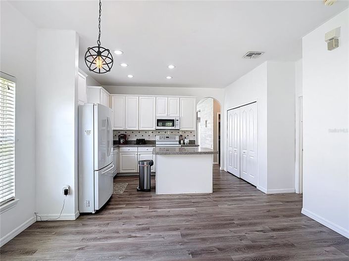 Image No.14-3 Bed Property for sale