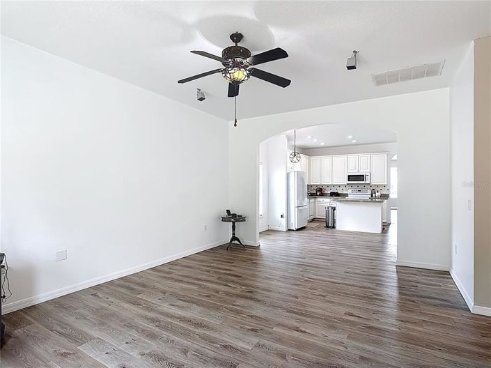 Image No.17-3 Bed Property for sale