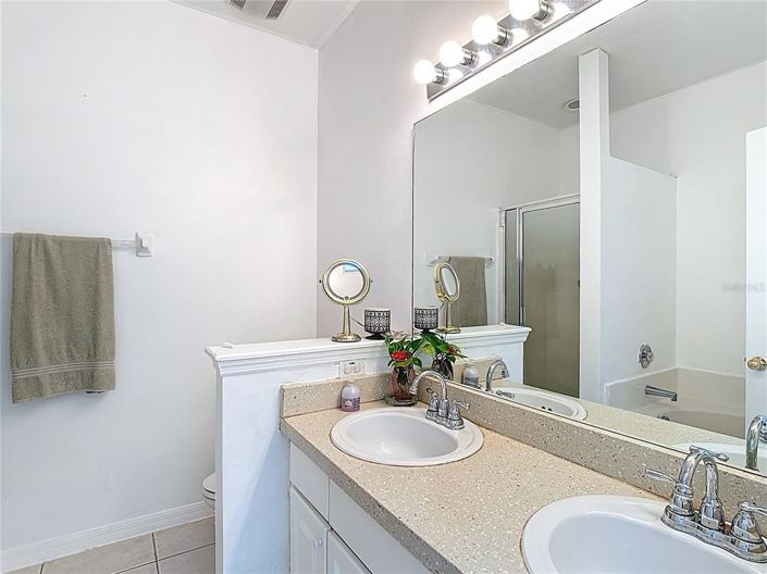 Image No.26-3 Bed Property for sale