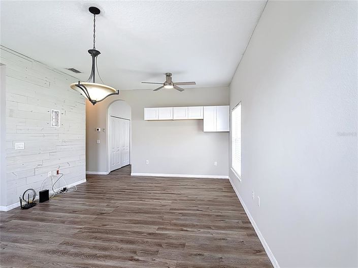 Image No.8-3 Bed Property for sale