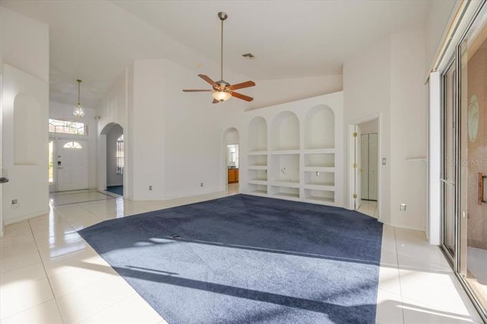 Image No.10-4 Bed Property for sale