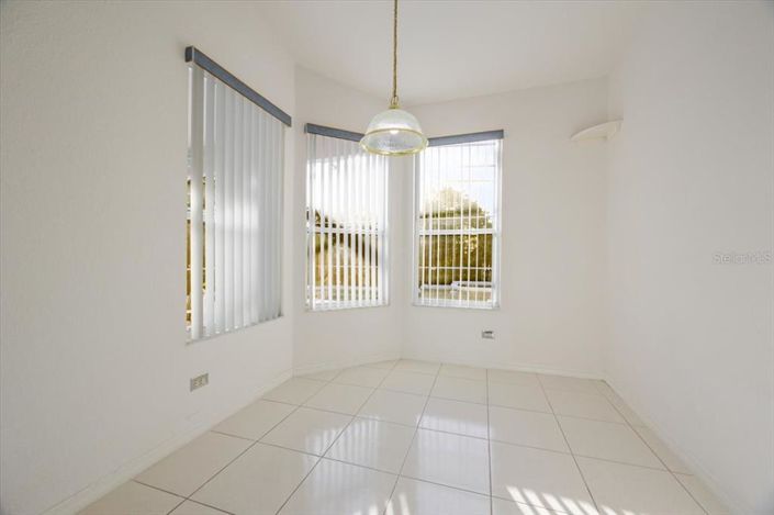 Image No.16-4 Bed Property for sale