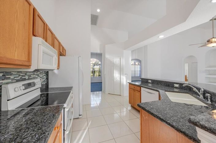 Image No.17-4 Bed Property for sale