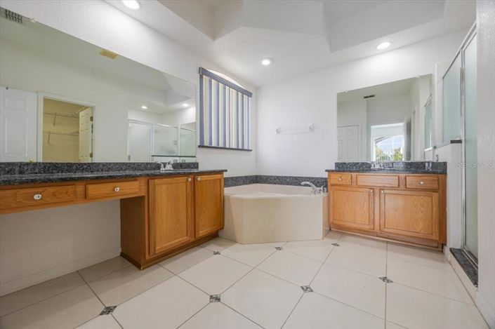 Image No.23-4 Bed Property for sale