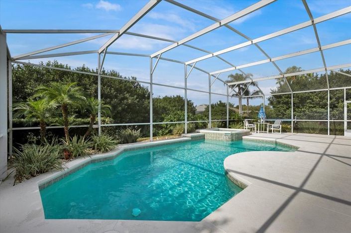 Image No.28-4 Bed Property for sale