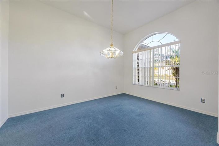 Image No.6-4 Bed Property for sale