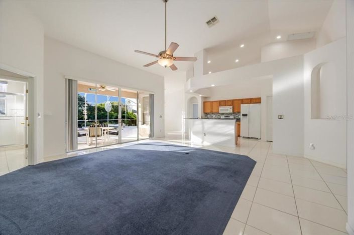 Image No.8-4 Bed Property for sale