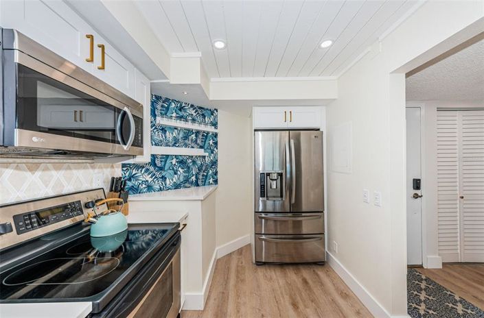 Image No.10-1 Bed Property for sale