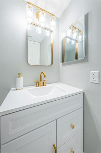 Image No.25-1 Bed Property for sale