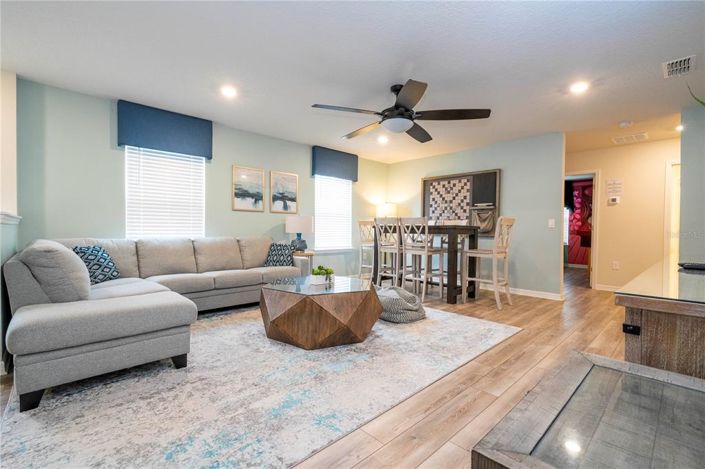 Image No.52-7 Bed Property for sale