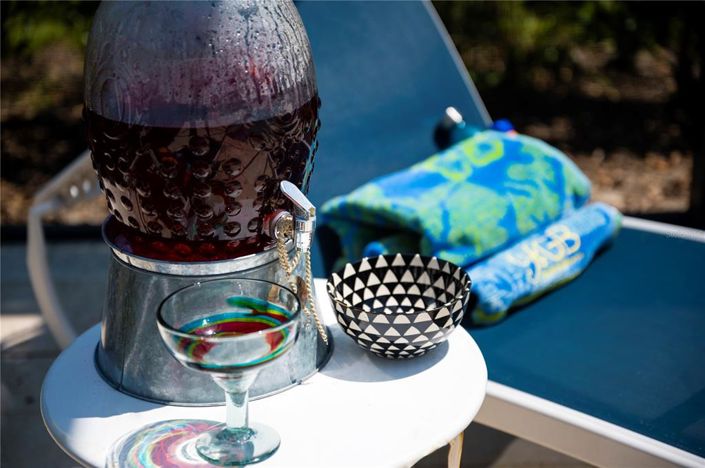 Image No.25-7 Bed Property for sale