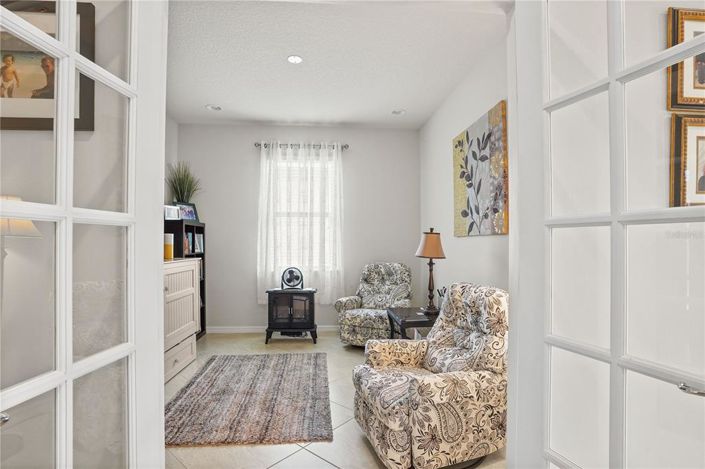 Image No.19-3 Bed Property for sale