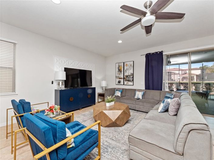 Image No.20-8 Bed Property for sale