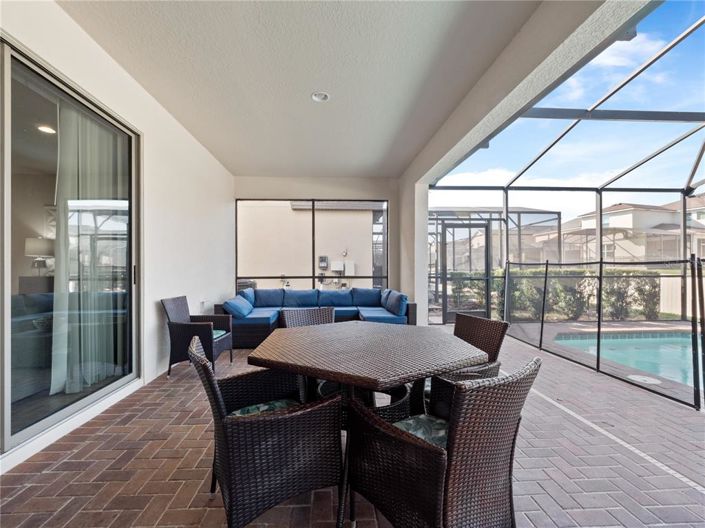 Image No.26-8 Bed Property for sale