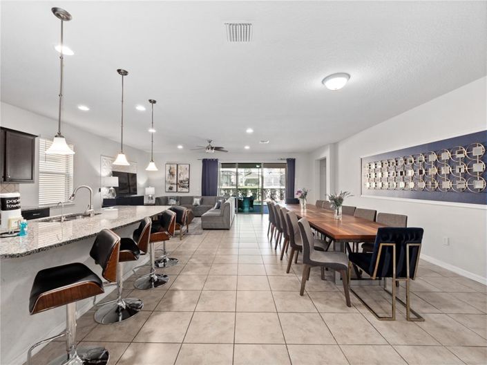 Image No.6-8 Bed Property for sale