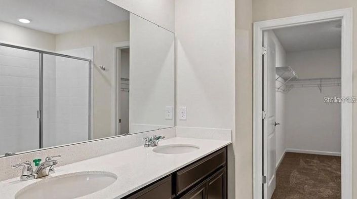 Image No.10-4 Bed Property for sale