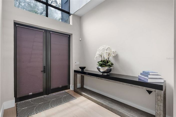 Image No.10-3 Bed Property for sale