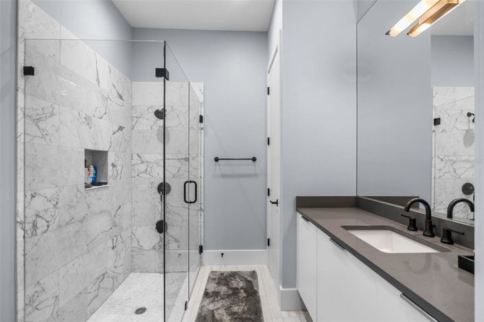 Image No.28-3 Bed Property for sale