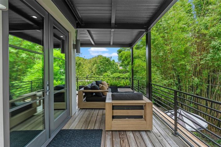 Image No.38-3 Bed Property for sale