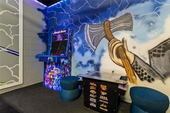 Image No.15-8 Bed Property for sale