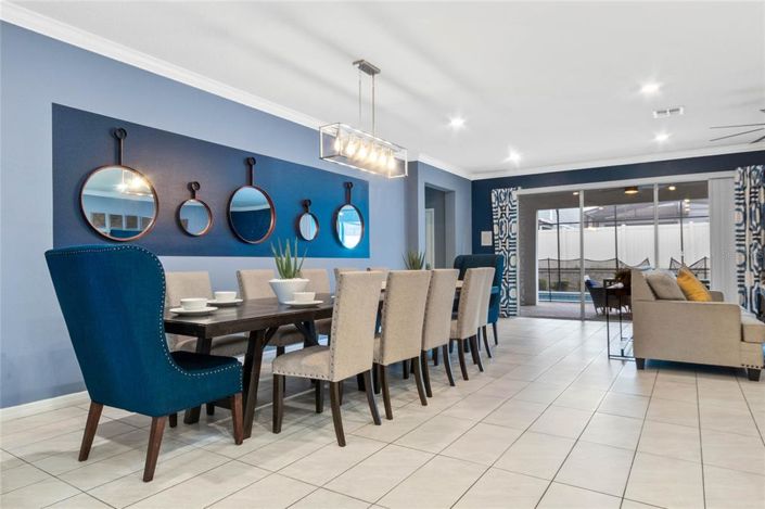 Image No.3-8 Bed Property for sale