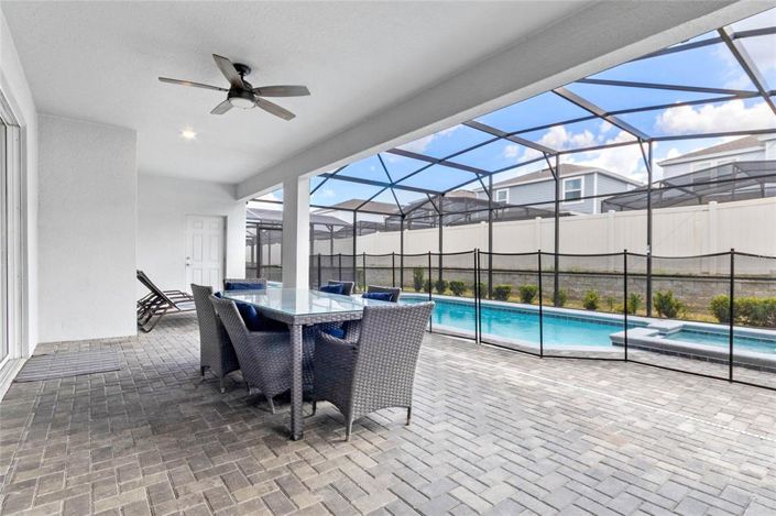 Image No.36-8 Bed Property for sale