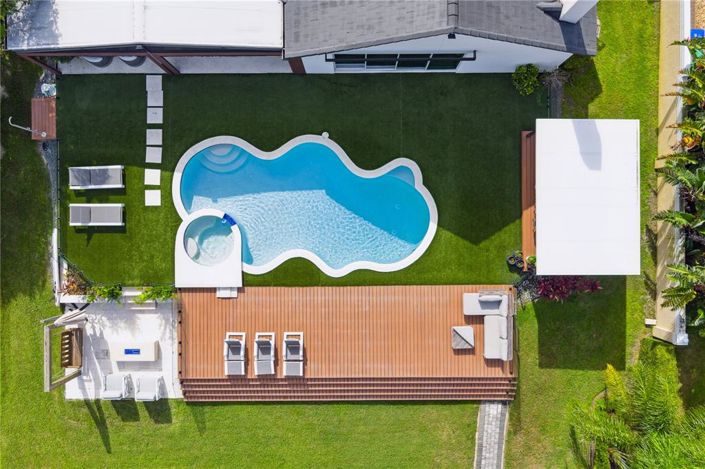 Image No.37-4 Bed Property for sale