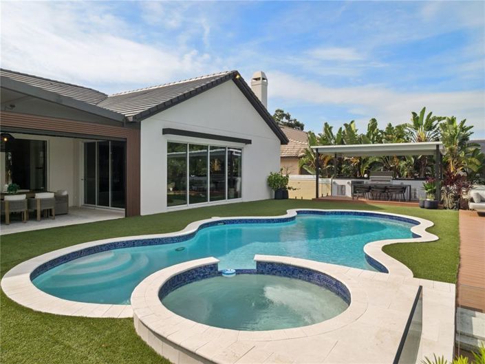 Image No.39-4 Bed Property for sale