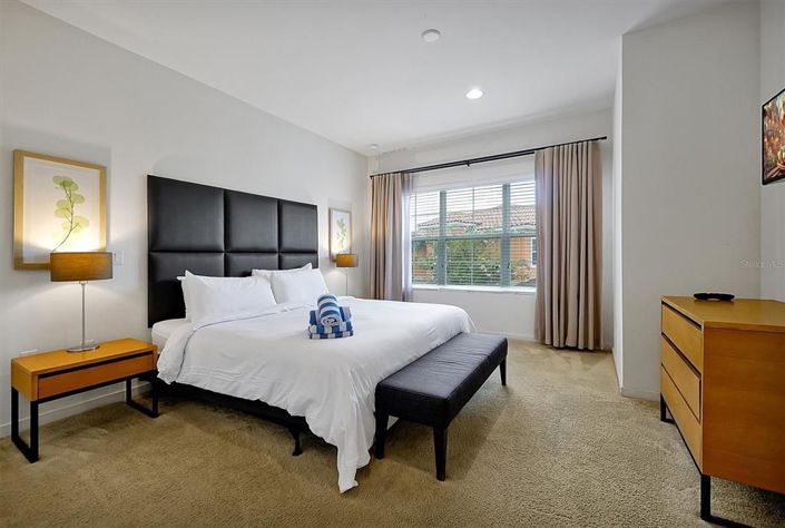 Image No.18-2 Bed Townhouse for sale