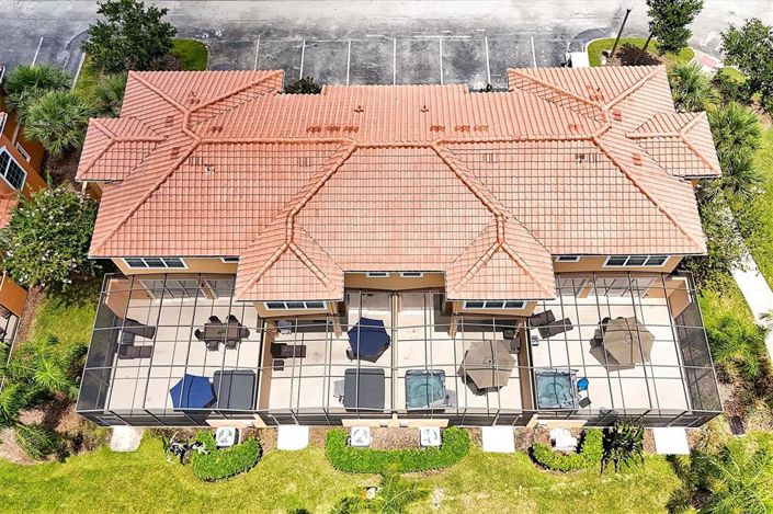 Image No.33-2 Bed Townhouse for sale