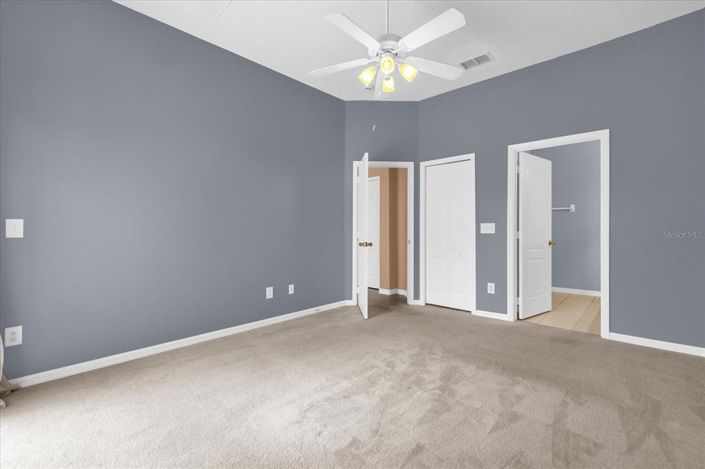 Image No.12-4 Bed Townhouse for sale