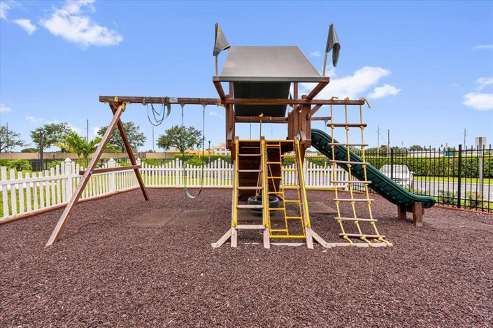 Image No.39-4 Bed Townhouse for sale