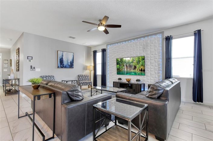 Image No.11-6 Bed Property for sale