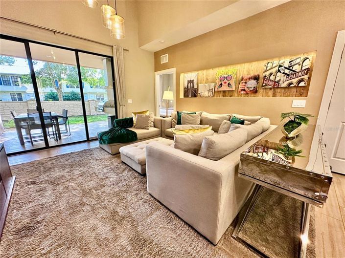 Image No.14-4 Bed Townhouse for sale