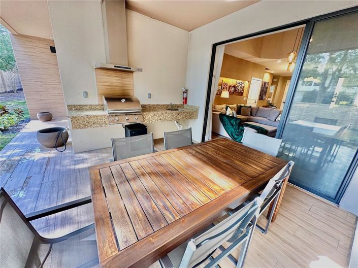 Image No.20-4 Bed Townhouse for sale