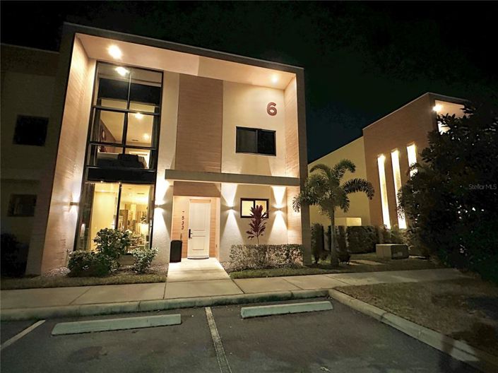 Image No.40-4 Bed Townhouse for sale