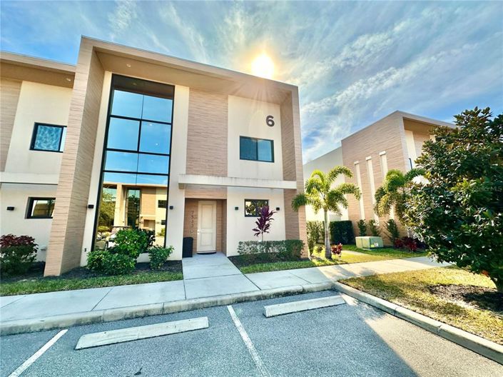 Image No.43-4 Bed Townhouse for sale