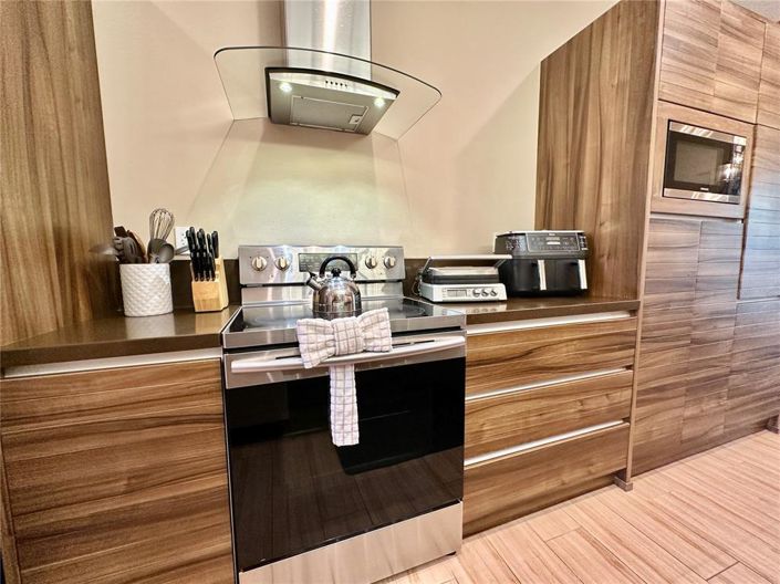 Image No.8-4 Bed Townhouse for sale