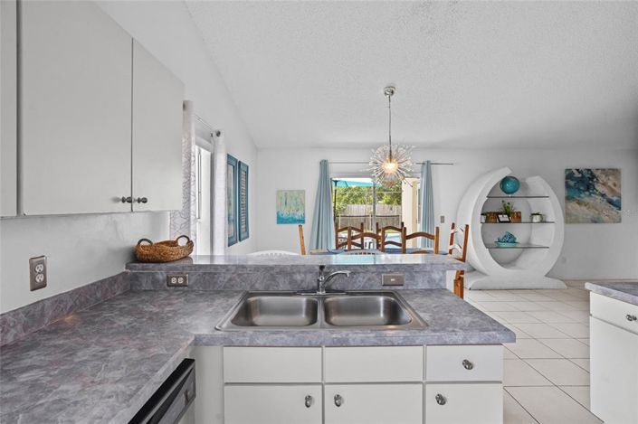 Image No.16-4 Bed Property for sale