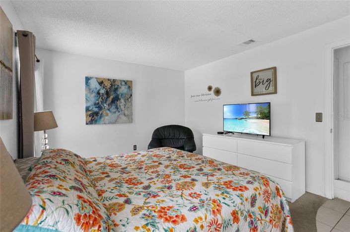 Image No.22-4 Bed Property for sale