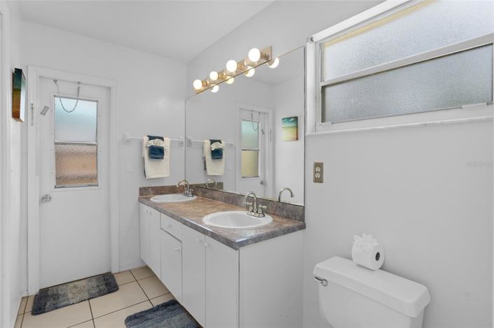 Image No.24-4 Bed Property for sale