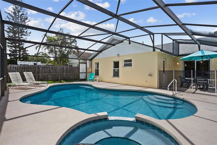 Image No.30-4 Bed Property for sale