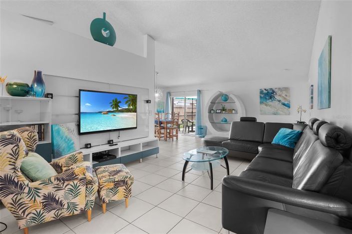 Image No.6-4 Bed Property for sale