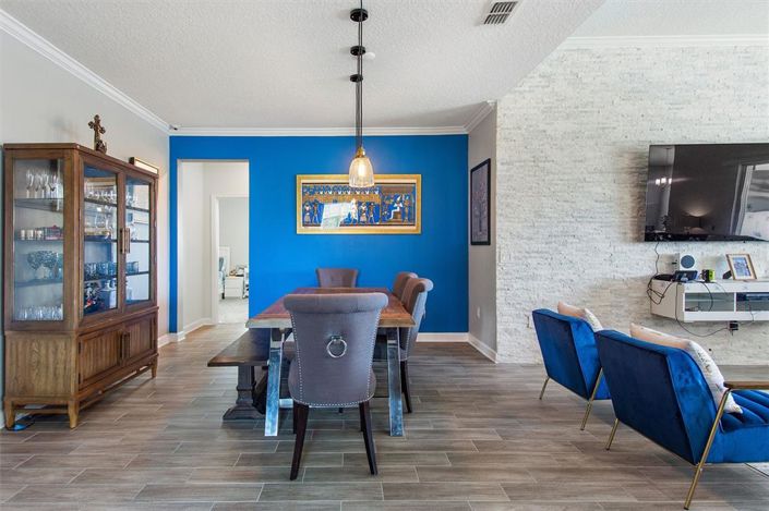 Image No.14-5 Bed Property for sale