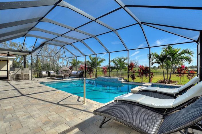 Image No.32-5 Bed Property for sale