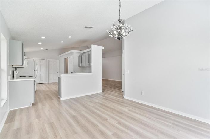 Image No.24-4 Bed Property for sale