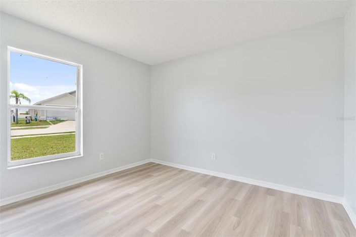 Image No.27-4 Bed Property for sale