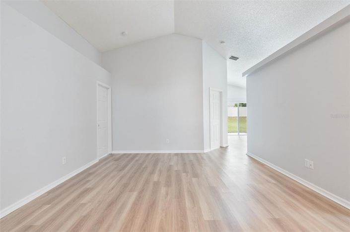 Image No.7-4 Bed Property for sale