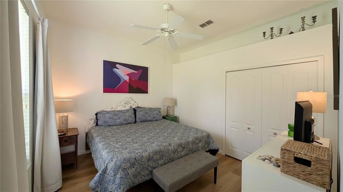 Image No.23-5 Bed Property for sale