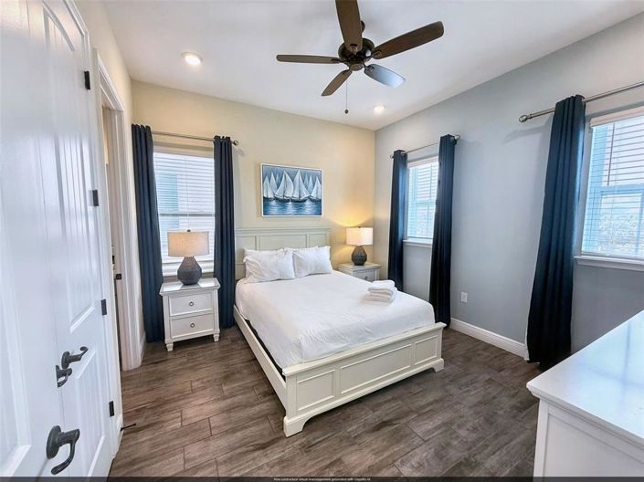 Image No.17-3 Bed Property for sale